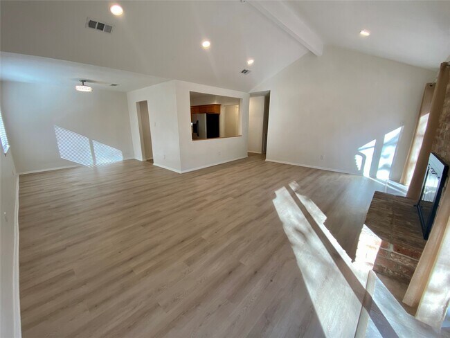 Building Photo - 2 N Waxberry Rd