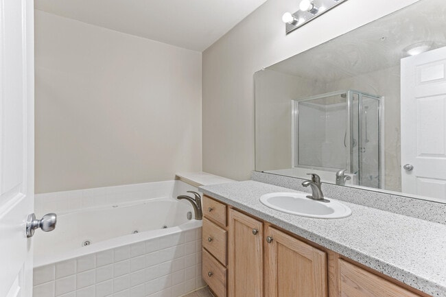 Building Photo - 28471 Carlton Way Dr