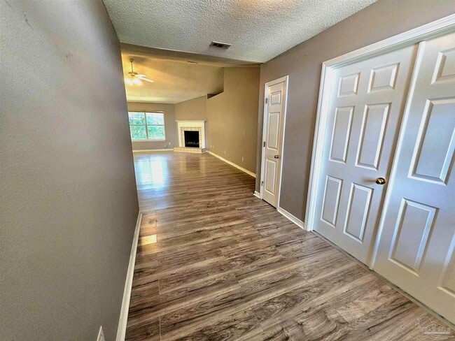 Building Photo - 6718 Fort Deposit Dr