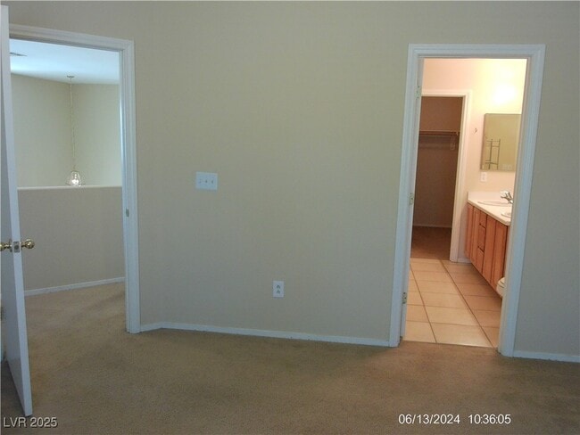 Building Photo - 528 Round Reign Ave
