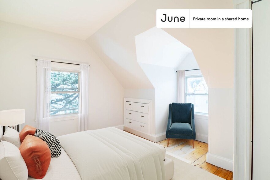 Primary Photo - Room in Shared 7 bed/2 bath home