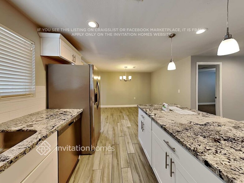 Building Photo - 3715 E Delcoa Dr