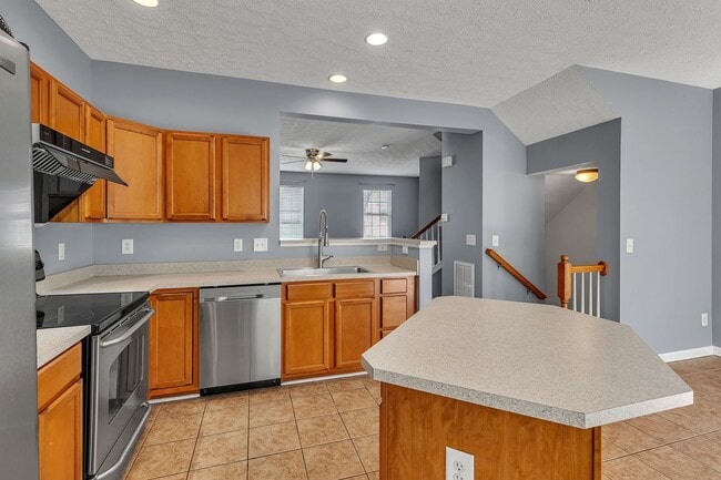 Building Photo - Spacious 2-Bedroom home in Prime West Nash...