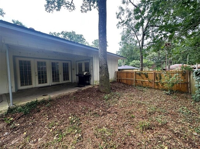 Building Photo - 132 La Quinta Dr