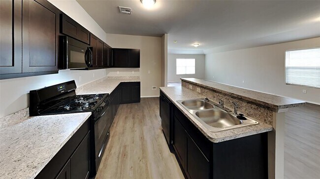 Building Photo - 11744 NW 99th Ter