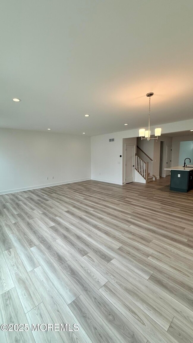 Building Photo - 97 Mustang Dr