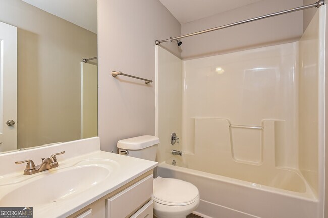Building Photo - 3823 Refinement Way