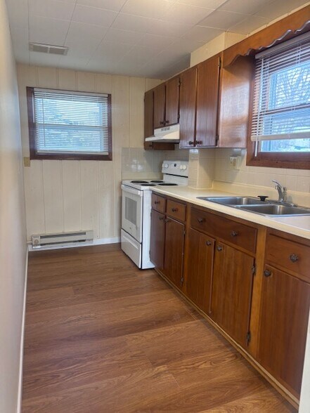 Building Photo - 6396 Nesbitt Rd