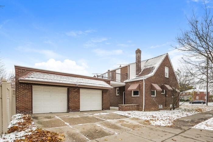 Building Photo - 20831 Lakeshore Blvd