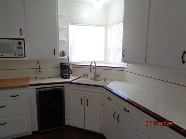 Building Photo - Cute and Clean One Story in Central Lancaster Offering 1328 sq. ft.