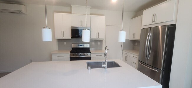 Building Photo - 2 Bedroom 2.5 Bathroom home at the Mill on Broadway