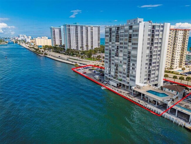 Building Photo - 1400 S Ocean Dr