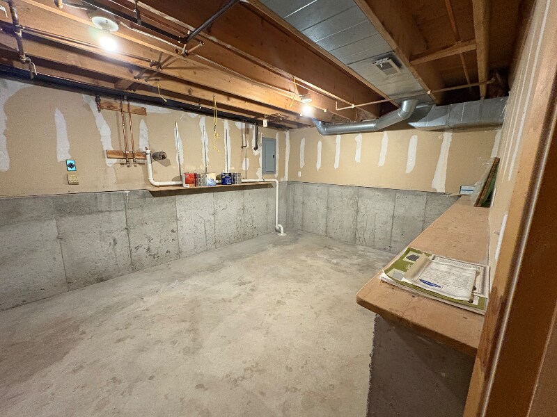 Building Photo - 1214 Clark Ave