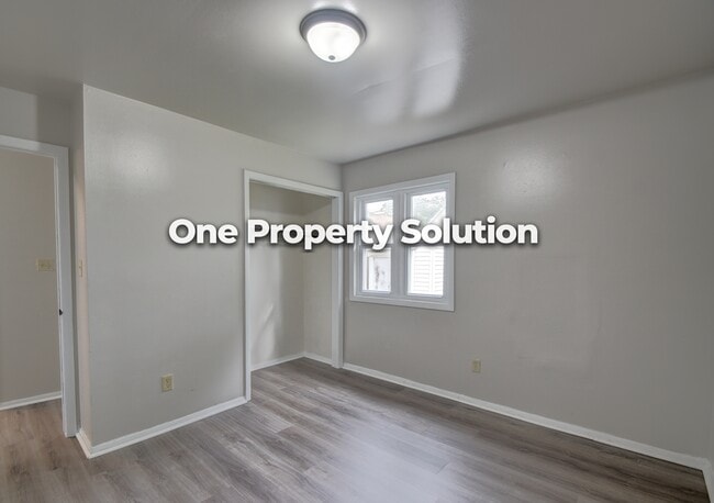 Building Photo - 1149 Logan St