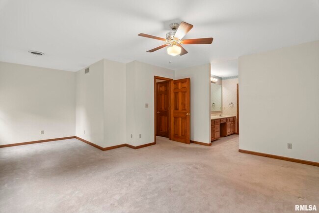 Building Photo - 1616 Hunter Ridge Dr