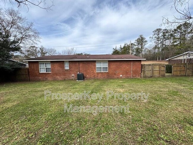 Building Photo - 6428 Luna Dr