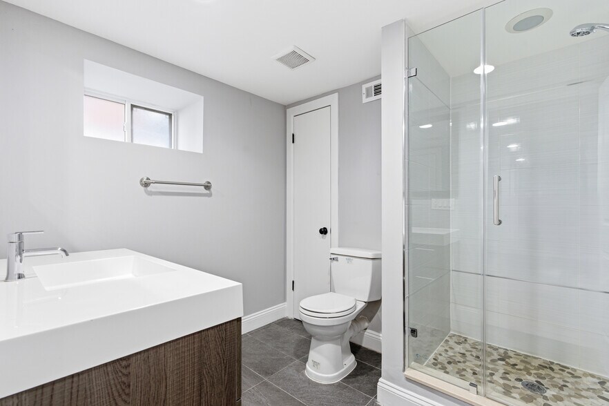 Building Photo - 54 Lawton Ave