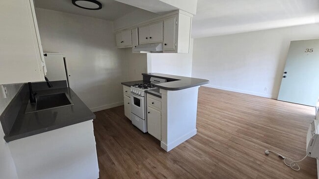 Building Photo - Coral Reef Apartments