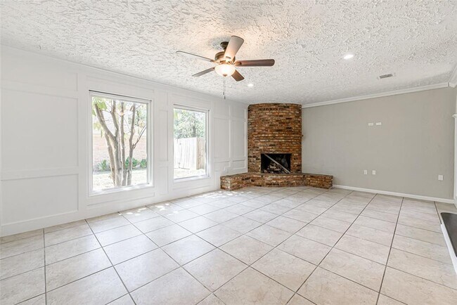 Building Photo - 102 Butlers Ct