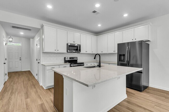 Building Photo - 443 Duskywing Dr