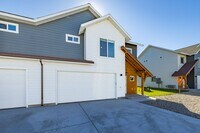 Building Photo - 515 W Aspen St