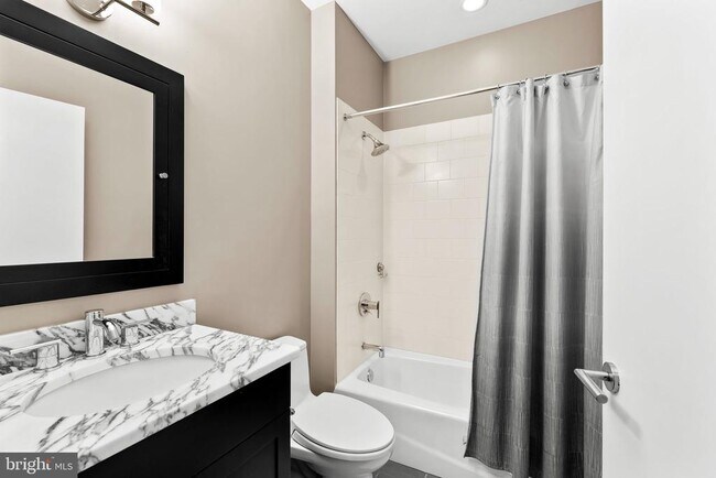 Building Photo - 1200 Steuart St