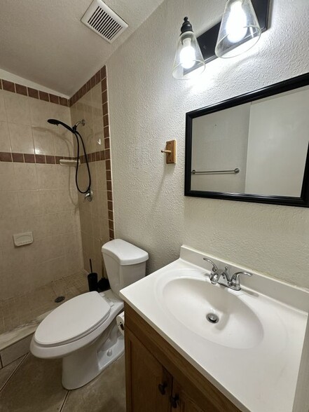 Building Photo - 4719 S 88th St