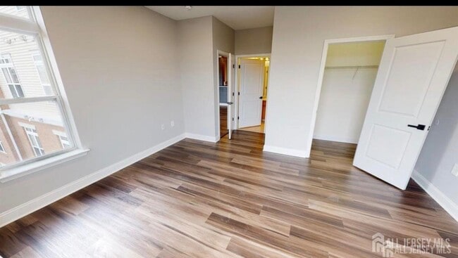 Building Photo - 6301 Fernandez Ct