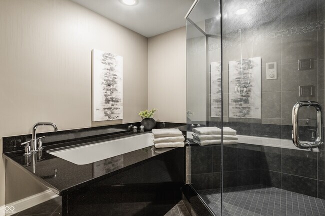 Building Photo - 333 Massachusetts Ave