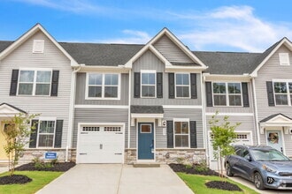 Building Photo - Modern New, Never Lived-in 3BR/2.5BA Townh...