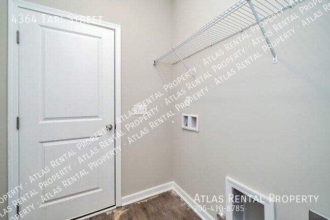 Building Photo - 4364 Tari St