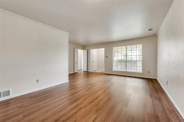 Building Photo - 409 Tiffany Trail