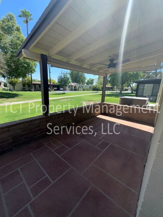 Building Photo - Remodeled 55+ Townhome in Mesa