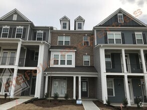 Building Photo - Beautiful 3 Story 4 Bedrooms 2 Car Garage ...