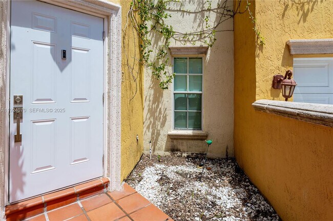 Building Photo - 18460 NE 30th Ave