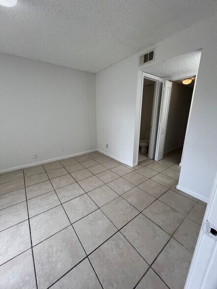 Building Photo - 2451 NW 56th Ave