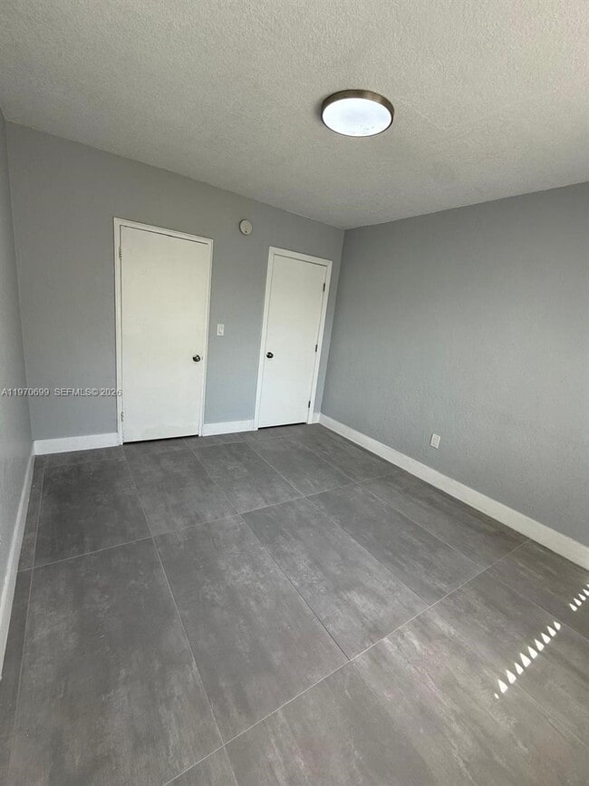 Building Photo - 3450 SW 9th St