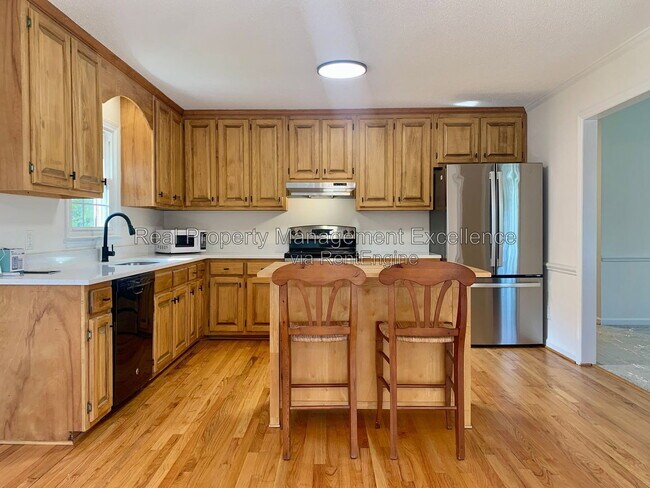 Building Photo - 5900 Swales Way