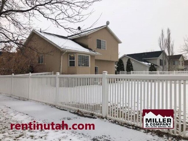 Building Photo - Former Model home in Layton For Rent!