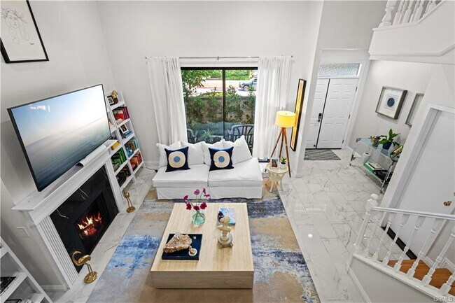 Building Photo - 2450 E Del Mar Blvd