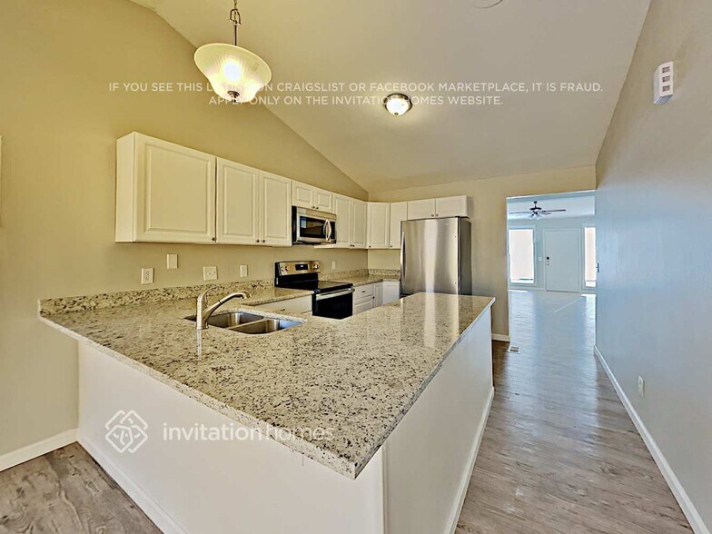 Building Photo - 18621 E Columbia Pl