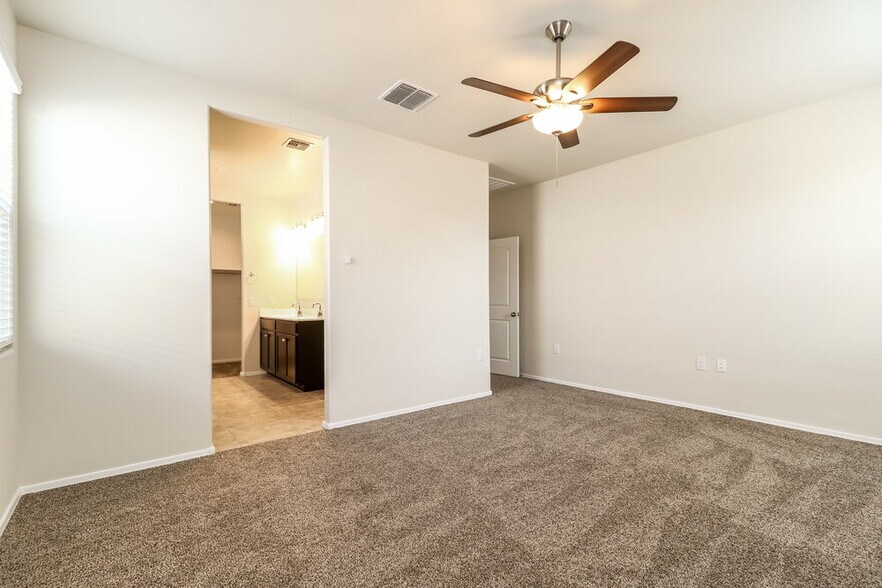 Building Photo - 4859 E Rhodium Dr