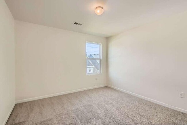 Building Photo - 1575 Leonard St
