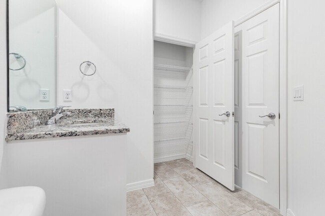 Building Photo - 22 Pony Ln