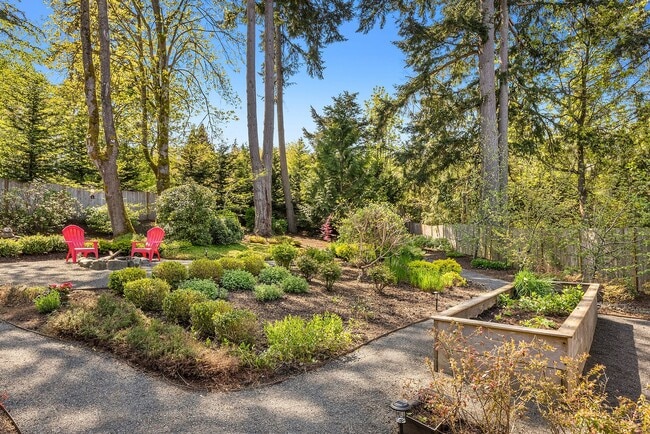 Building Photo - Bainbridge Island Home