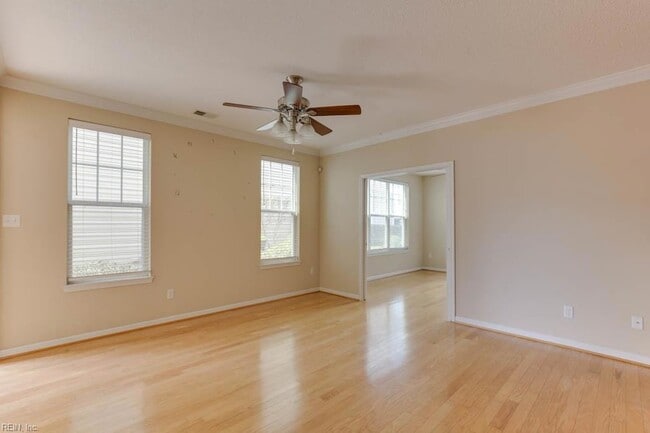 Building Photo - 4138 Seafarer Ave