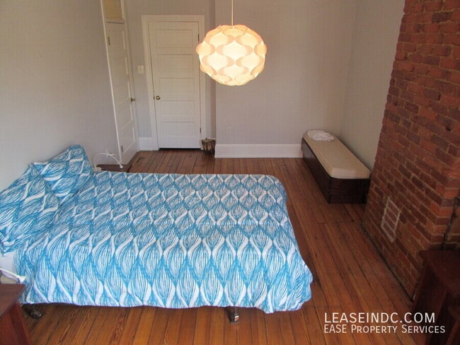 Building Photo - 1501 R St NW