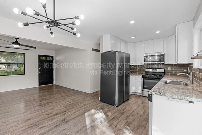 Building Photo - 235 Midland Dr