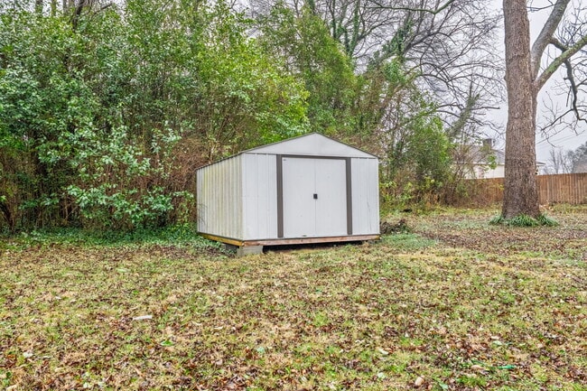 Building Photo - 306 Sacco St