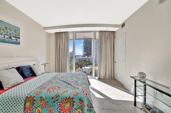 Building Photo - 333 Las Olas Way